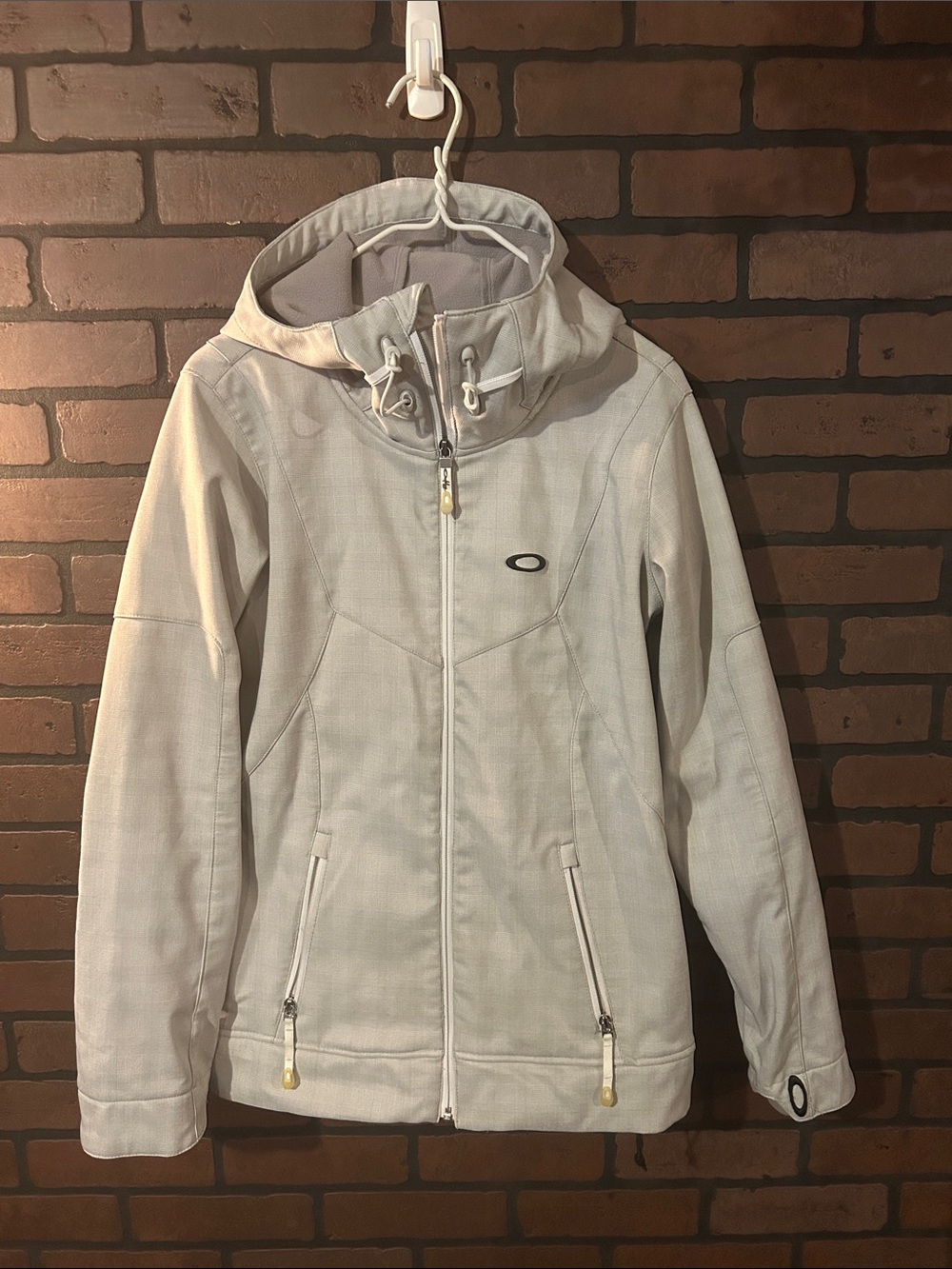 Oakley Women’s Light Gray Hooded Softshell Utility Jacket